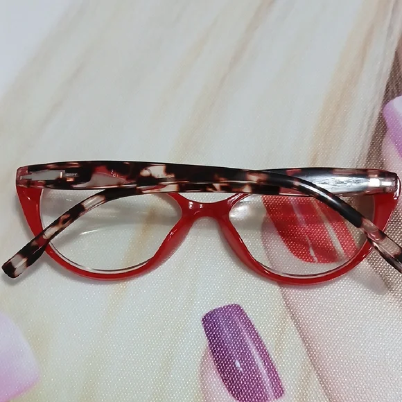 Red Cat-Eye +2.75 Reading Glasses NWOT - Picture 3 of 5